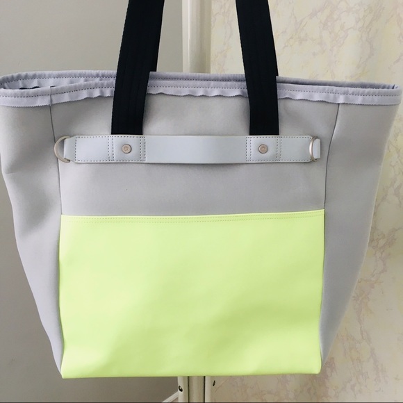 Lululemon tote shoulder bag - Picture 2 of 5
